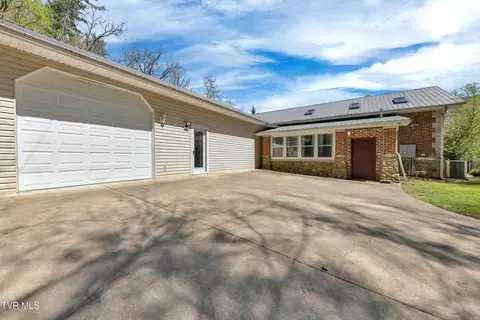 Exterior - 320 Ray Kegley Road Erwin Tn 37650, Erwin, TN 37650 photo 8 of 10