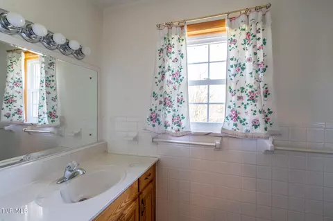 55 Central Street Greeneville Tn 37745, Greeneville, TN 37745 photo 16