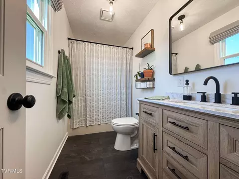 Bath - 6103 Crystal Lane Wise Va 24293, Wise, VA 24293 photo 1 of 2