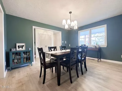 Dining - 6103 Crystal Lane Wise Va 24293, Wise, VA 24293 photo 1 of 1