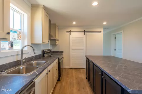 Kitchen - 209 Songbird Way White Pine Tn 37890, White Pine, TN 37890 photo 2 of 3