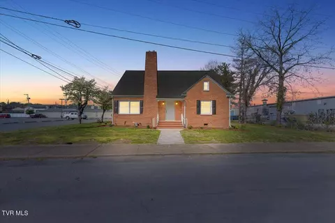 223 N N Riverside Drive Elizabethton Tn 37643, Elizabethton, TN 37643