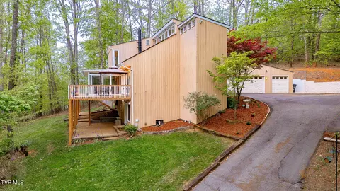 5756 Chestnut Hills Drive Kingsport Tn 37664, Kingsport, TN 37664