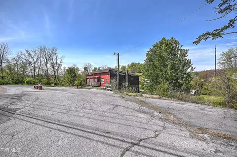 4418 Weaver Pike Bluff City Tn 37618, Bluff City, TN 37618