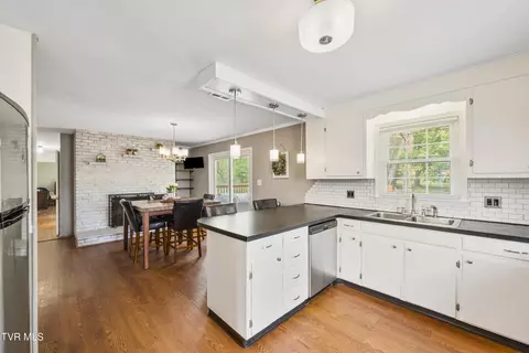 7357 White Pine Circle Bristol Va 24202, Bristol, VA 24202 photo 7