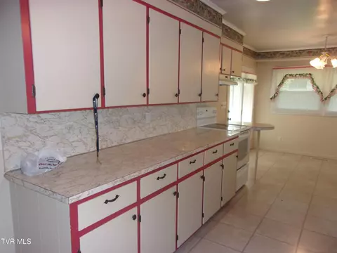 136 Smithdale E Boulevard Limestone Tn 37681, Limestone, TN 37681 photo 8