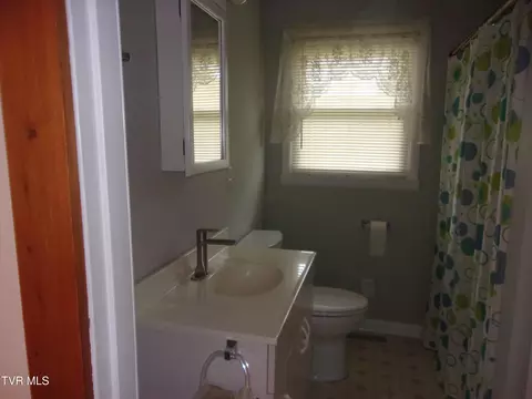136 Smithdale E Boulevard Limestone Tn 37681, Limestone, TN 37681 photo 14