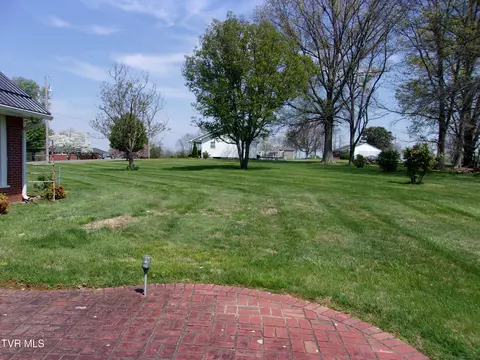 136 Smithdale E Boulevard Limestone Tn 37681, Limestone, TN 37681 photo 6