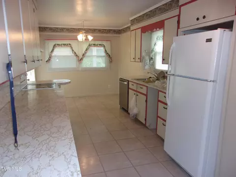 136 Smithdale E Boulevard Limestone Tn 37681, Limestone, TN 37681 photo 10