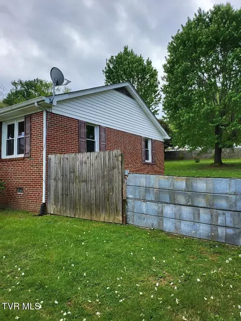 Exterior - 117 Tyler Street Erwin Tn 37650, Erwin, TN 37650 photo 4 of 5