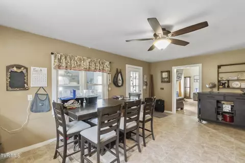 Dining - 915 Ottway Rd Greeneville Tn 37745, Greeneville, TN 37745 photo 1 of 1