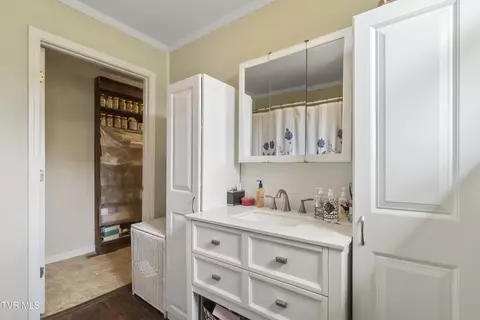 Bath - 915 Ottway Rd Greeneville Tn 37745, Greeneville, TN 37745 photo 2 of 2