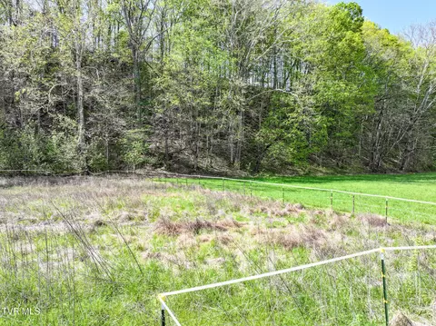 Exterior - 915 Ottway Rd Greeneville Tn 37745, Greeneville, TN 37745 photo 6 of 20