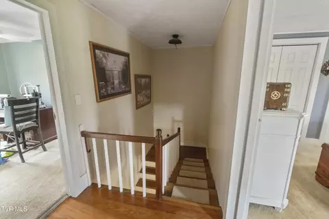 Entry Way - 915 Ottway Rd Greeneville Tn 37745, Greeneville, TN 37745 photo 2 of 6