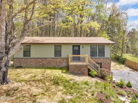 110 Patrick Henry Lane Elizabethton Tn 37643, Elizabethton, TN 37643