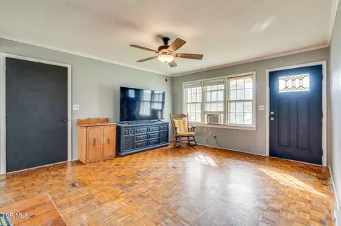 Living - 105 Deaton Street Erwin Tn 37650, Erwin, TN 37650 photo 2 of 3