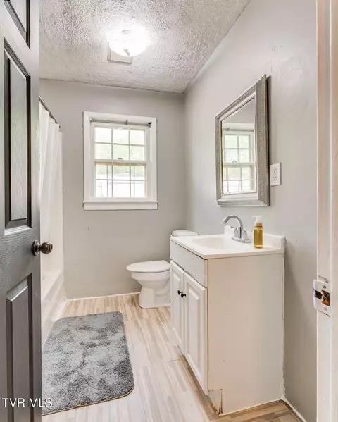 Bath - 105 Deaton Street Erwin Tn 37650, Erwin, TN 37650 photo 1 of 1
