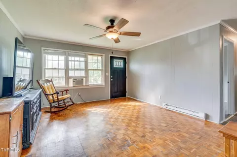 Living - 105 Deaton Street Erwin Tn 37650, Erwin, TN 37650 photo 3 of 3
