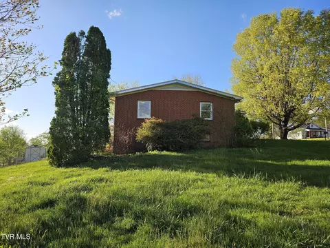 Exterior - 345 E 4th Avenue Avenue Watauga Tn 37694, Watauga, TN 37694 photo 4 of 5
