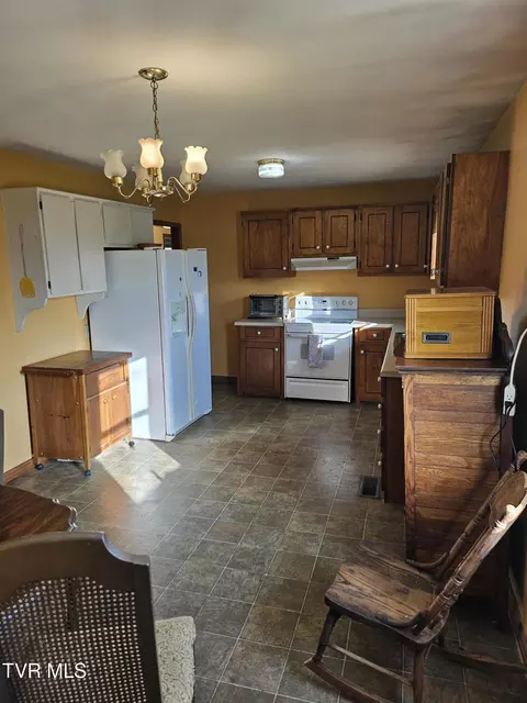 Kitchen - 345 E 4th Avenue Avenue Watauga Tn 37694, Watauga, TN 37694 photo 2 of 2
