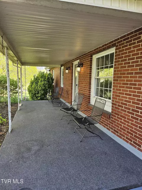Exterior - 345 E 4th Avenue Avenue Watauga Tn 37694, Watauga, TN 37694 photo 2 of 5