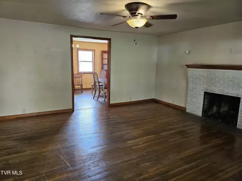 Living - 345 E 4th Avenue Avenue Watauga Tn 37694, Watauga, TN 37694 photo 2 of 3