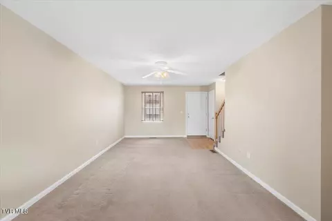 Living - 529 Beaverview Drive Bristol Va 24201, Bristol, VA 24201 photo 2 of 2