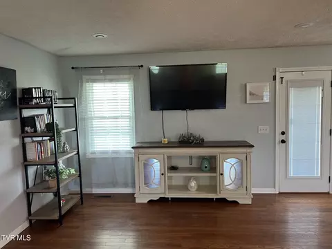 Entry Way - 9774 Shadow Brook Drive Wise Va 24293, Wise, VA 24293 photo 4 of 6