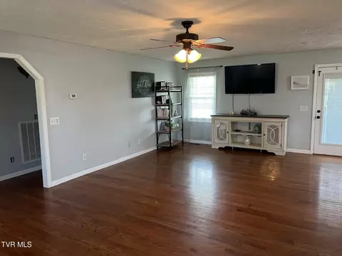 Living - 9774 Shadow Brook Drive Wise Va 24293, Wise, VA 24293 photo 2 of 3