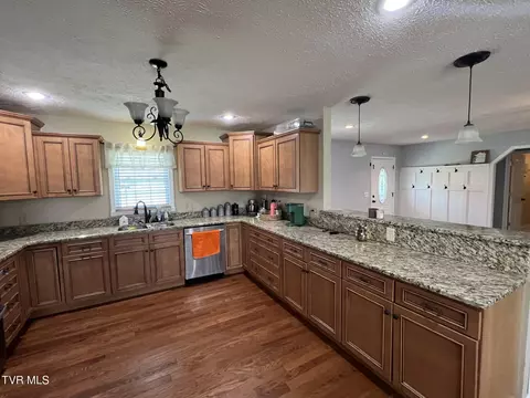 Kitchen - 9774 Shadow Brook Drive Wise Va 24293, Wise, VA 24293 photo 4 of 7
