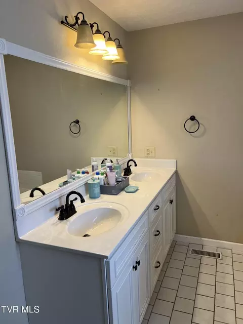 Bath - 9774 Shadow Brook Drive Wise Va 24293, Wise, VA 24293 photo 3 of 7