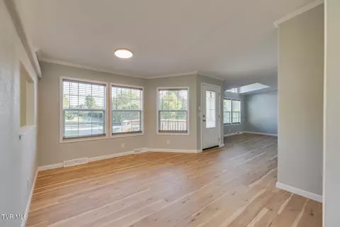 Living - 625 Arrowhead Loop Midway Tn 37809, Midway, TN 37809 photo 4 of 8