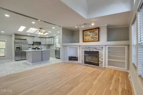 Living - 625 Arrowhead Loop Midway Tn 37809, Midway, TN 37809 photo 6 of 8