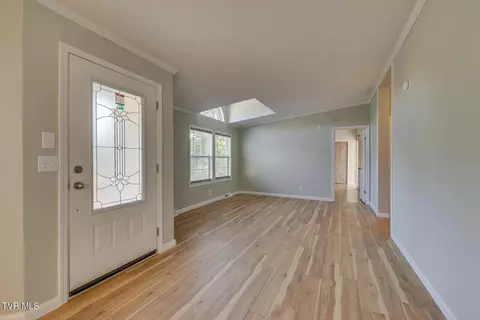 Living - 625 Arrowhead Loop Midway Tn 37809, Midway, TN 37809 photo 1 of 8