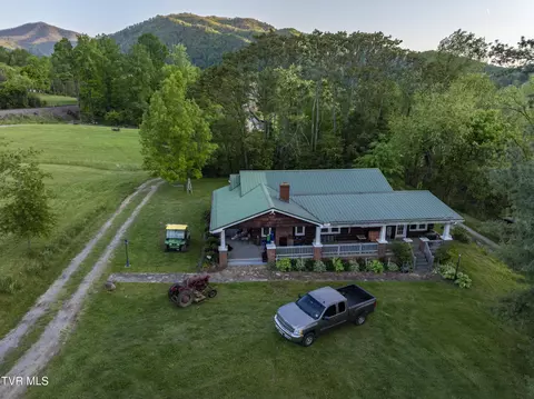 Exterior - 701 Bailey Lane Erwin Tn 37650, Erwin, TN 37650 photo 3 of 28