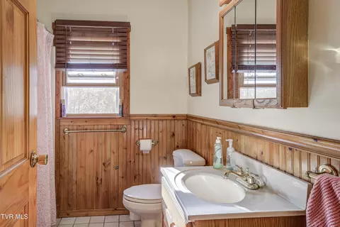 Bath - 701 Bailey Lane Erwin Tn 37650, Erwin, TN 37650 photo 1 of 1