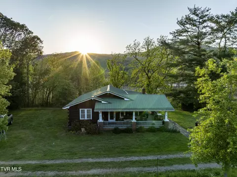 Exterior - 701 Bailey Lane Erwin Tn 37650, Erwin, TN 37650 photo 2 of 28