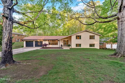 2413 Essex Drive Kingsport Tn 37660, Kingsport, TN 37660