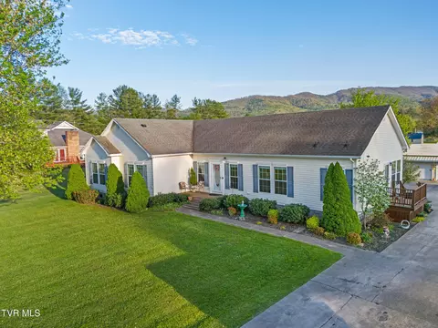 261 Adams Road Mountain City Tn 37683, Mountain City, TN 37683