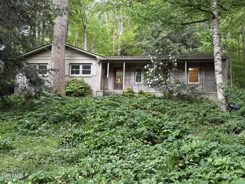 5 White Oak Court Johnson City Tn 37604, Johnson City, TN 37604