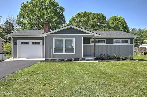 305 Blue Bonnet Drive Bristol Tn 37620, Bristol, TN 37620