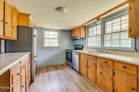 Kitchen - 357 Webb Road Piney Flats Tn 37686, Piney Flats, TN 37686 photo 1 of 2