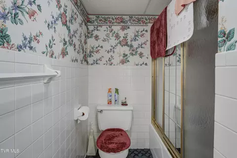 Bath - 600 Valley Avenue Erwin Tn 37650, Erwin, TN 37650 photo 5 of 5