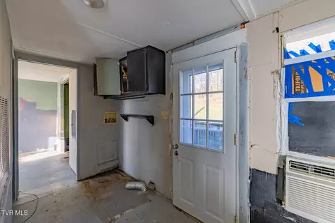 Entry Way - 213 Fox Road Chuckey Tn 37641, Chuckey, TN 37641 photo 1 of 1