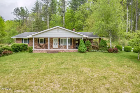 953 Hubert Taylor Road Mountain City Tn 37683, Mountain City, TN 37683