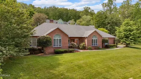 4 Roundtree Court Johnson City Tn 37604, Johnson City, TN 37604