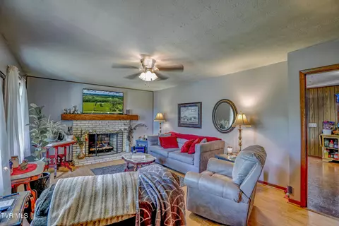 Living - 135 Abc Road Limestone Tn 37681, Limestone, TN 37681 photo 3 of 3