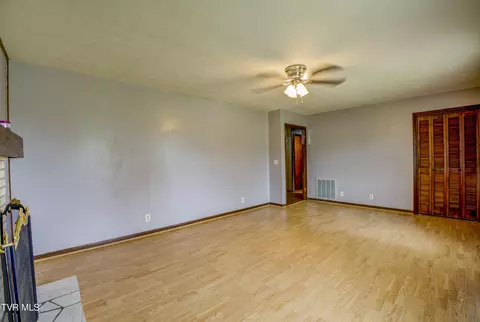 Living - 135 Abc Road Limestone Tn 37681, Limestone, TN 37681 photo 2 of 3