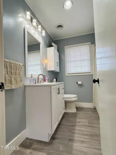 Bath - 312 Colonial Circle Greeneville Tn 37745, Greeneville, TN 37745 photo 1 of 5