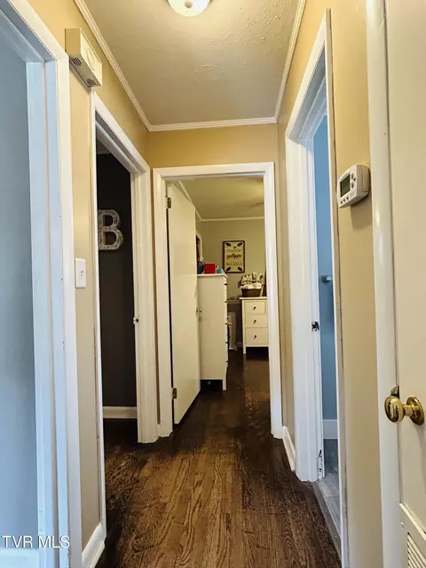Entry Way - 312 Colonial Circle Greeneville Tn 37745, Greeneville, TN 37745 photo 5 of 8